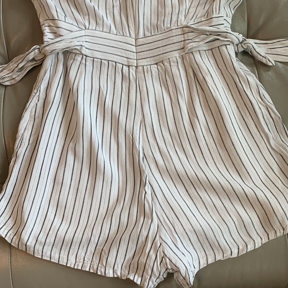 Main Strip Black & White Striped Romper - Picture 5 of 9